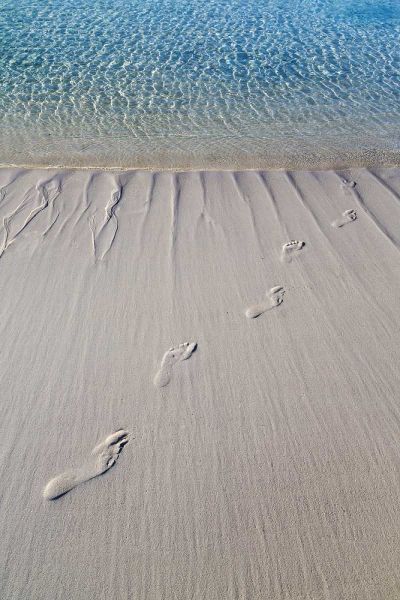 Bahamas, Exuma Island Sand footprints